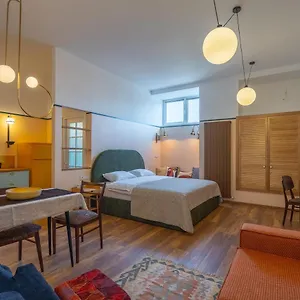 Cozy Baity Tiflis